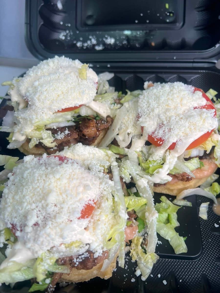 Sopes de Asada
